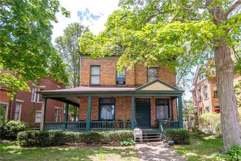 345 Iroquois Pl, Beaver, PA 15009