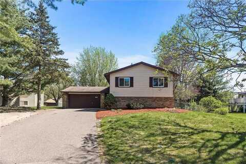 255 Hallam Curve, Mahtomedi, MN 55115