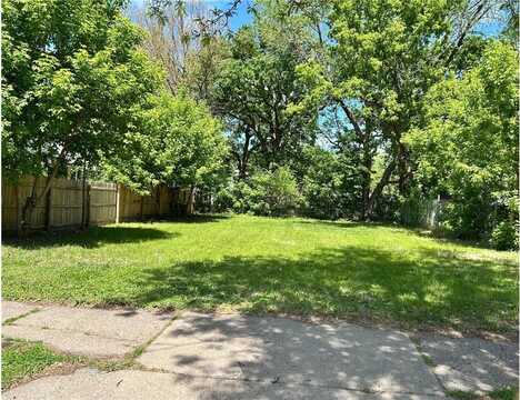 422 33rd Avenue N, Minneapolis, MN 55412