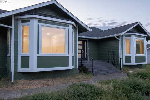 383 RIDGECREST DR, Roseburg, OR 97470