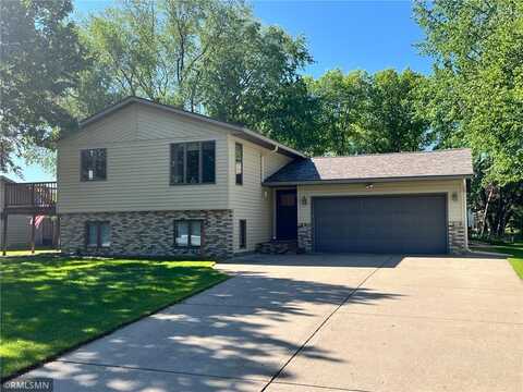 204 10th Street N, Sartell, MN 56377