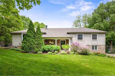 18120 Hummingbird Road, Deephaven, MN 55391