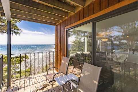 6554 W Highway 61, Tofte Twp, MN 55615