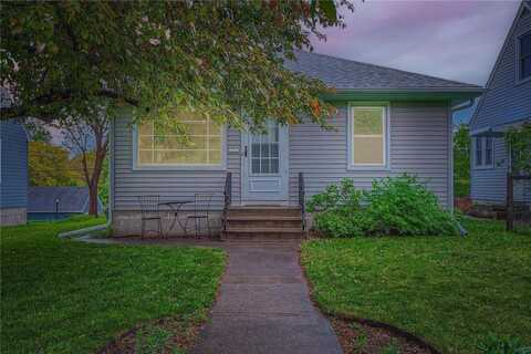 576 36 1/2 Avenue NE, Minneapolis, MN 55418