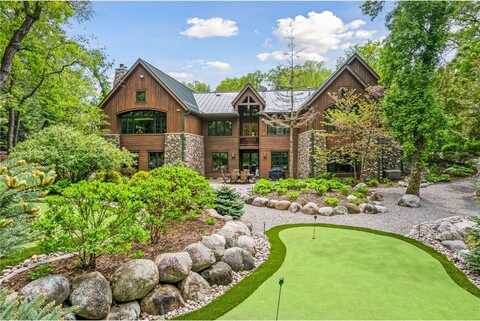 2442 Meeting Street, Minnetonka, MN 55391