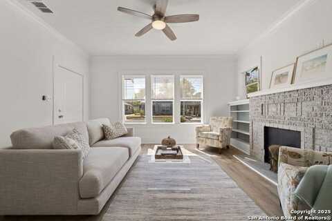 2629 E Houston St, San Antonio, TX 78202