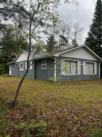 10181 E Carter Lake Road, Saint Helen, MI 48656