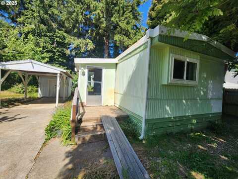 525 NORTH AVE, Bandon, OR 97411