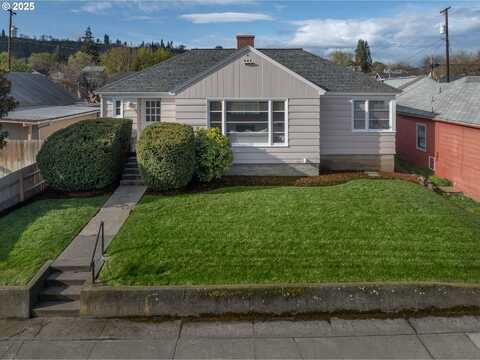 404 W 6TH ST, The Dalles, OR 97058