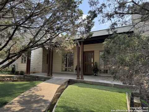 10329 MONTANIO DR, New Braunfels, TX 78132