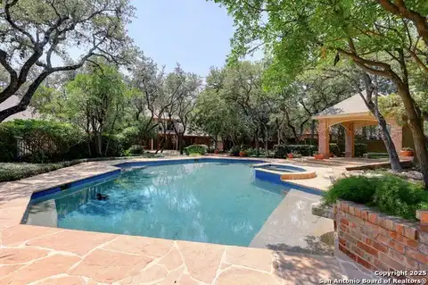 414 Happy Trail, Shavano Park, TX 78231