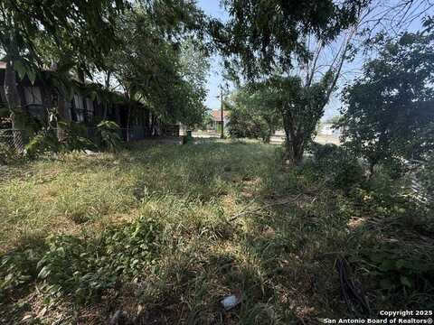 907 E Crockett, San Antonio, TX 78202