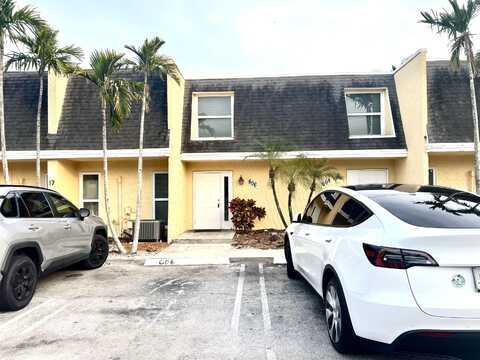 606 SW 1st Street, Boynton Beach, FL 33435