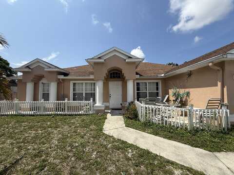 416 SE Calmoso Drive, Port Saint Lucie, FL 34983