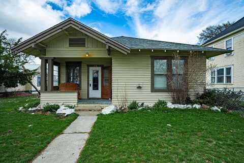 216 6TH St, Cheney, WA 99004