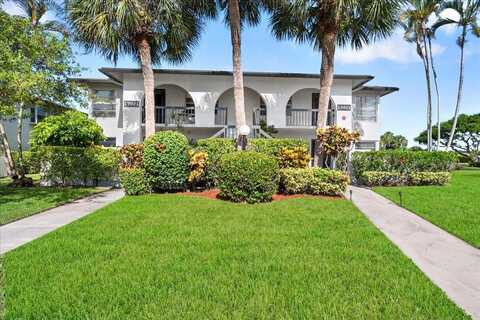 13921 Royal Palm Court, Delray Beach, FL 33484