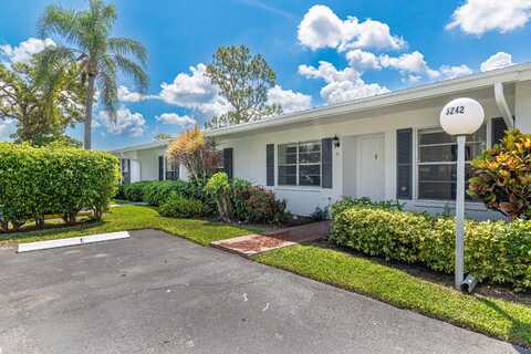 5242 Privet Place, Delray Beach, FL 33484