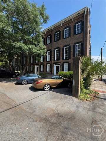 424 E Macon Street, Savannah, GA 31401