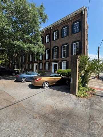 424 E Macon Street, Savannah, GA 31401