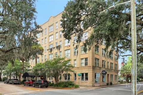 106 W Gwinnett Street, Savannah, GA 31401