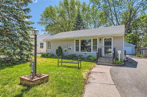 840 California Avenue W, Saint Paul, MN 55117