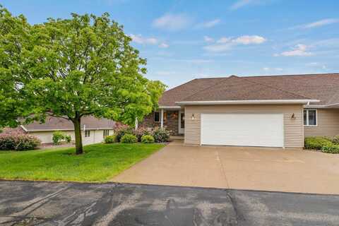 630 Prairie Hills Drive, Dodgeville, WI 53533