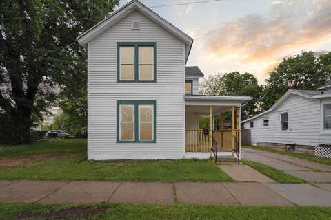318 W Racine Street, Janesville, WI 53548
