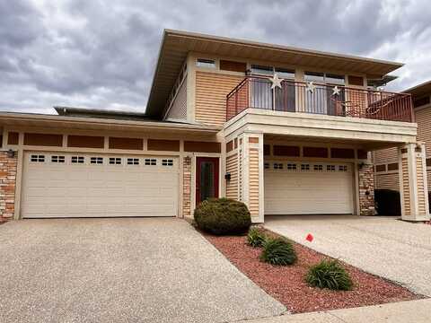 1021 W Pleasant Street, Portage, WI 53901