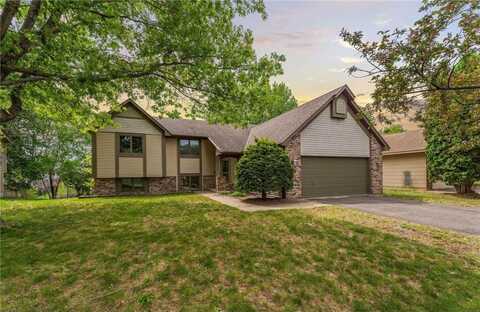 7150 Upper 157th Street W, Apple Valley, MN 55124