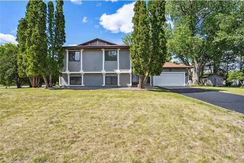 371 Millwood Street, Roseville, MN 55113