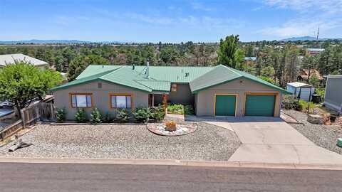 1043 Cheyenne, Los Alamos, NM 87544