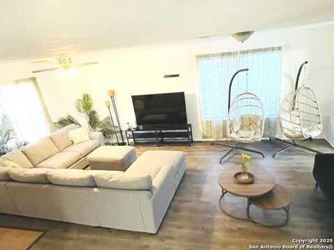 9850 Carswell Peak, San Antonio, TX 78245