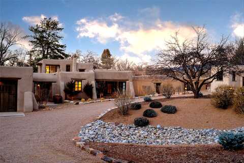 831 El Caminito, Santa Fe, NM 87505