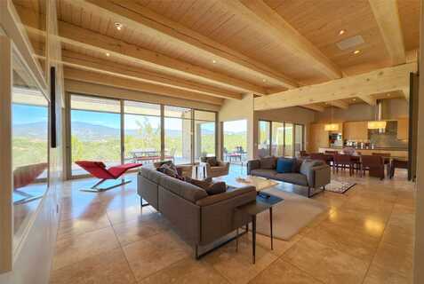 26 San Juan Ranch Road, Santa Fe, NM 87506