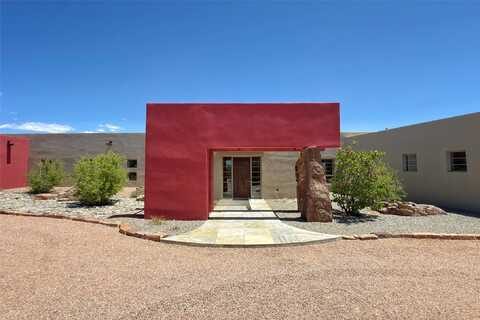 26 San Juan Ranch Road, Santa Fe, NM 87506