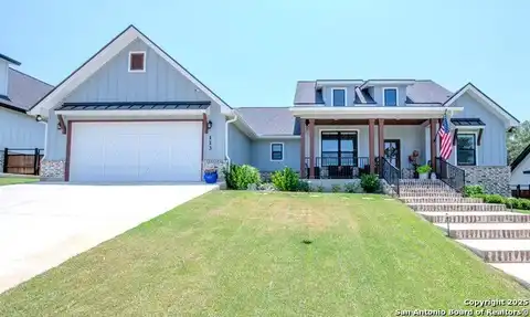 113 Bayberry Ct, La Vernia, TX 78121