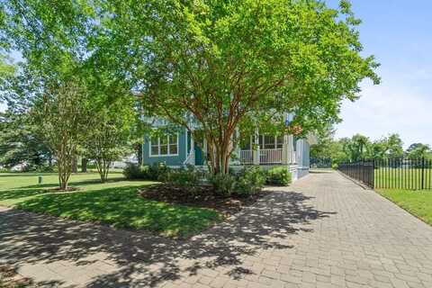 500 FIG ST, CAPE CHARLES, VA 23310