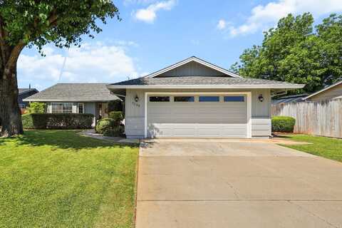 3608 Capricorn Way, Redding, CA 96002