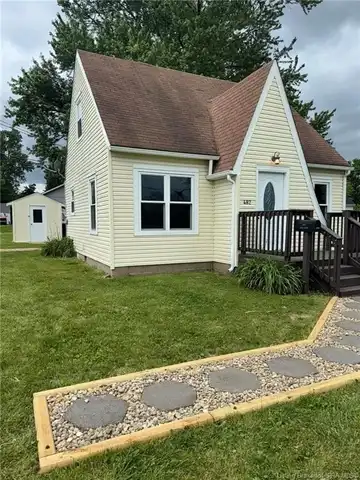 482 N Meridian Street, Scottsburg, IN 47170