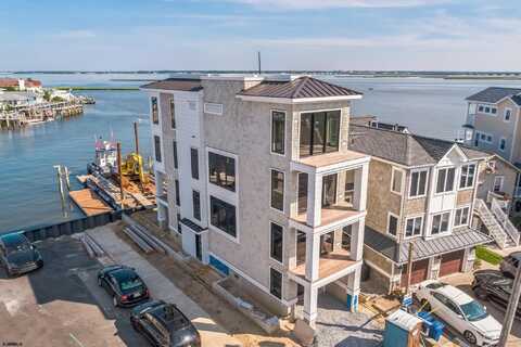 233 W 17th St, Ocean City, NJ 08226