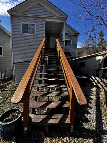 5969 & 5975 Sacramento Ave, Dunsmuir, CA 96025