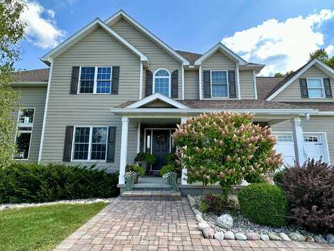 16 Shoreline Dr, Massena, NY 13676
