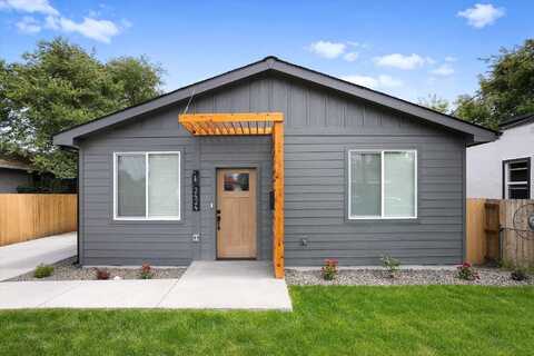 2424 N Addison St, Spokane, WA 99207