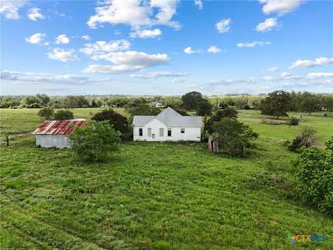 128 County Road 214, Hallettsville, TX 77964