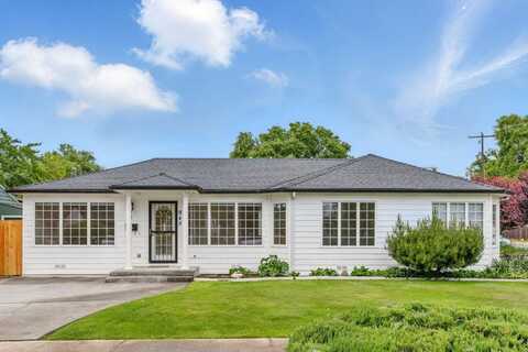 945 Mt. Pitt Avenue, Medford, OR 97501