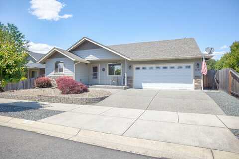 1820 SW I Street, Grants Pass, OR 97526
