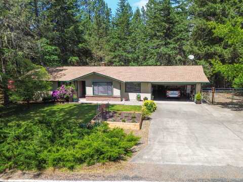 290 Becklin Drive, Merlin, OR 97532