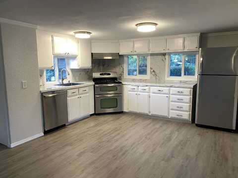 7001 Rogue River Highway, Grants Pass, OR 97527