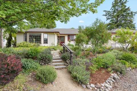 2406 Senate Way, Medford, OR 97504