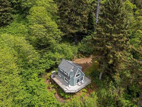 7975 NW Logan Road, Lincoln City, OR 97367